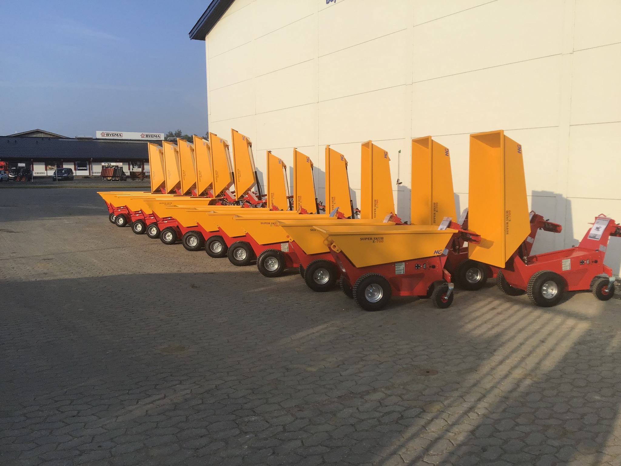 SUPER SKUB dumpere i rå mængder Bay Christensen