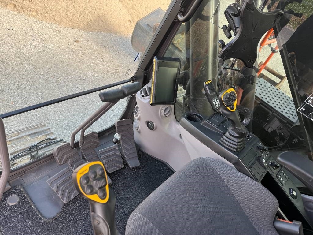Volvo-EC-250-EL-2026-07-17T172126-cbc-6